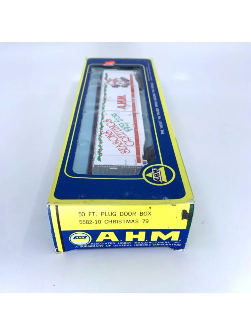 AHM 5582-10 HO Scale Christmas 1979 Seasons Greetings 50' Plug Door Boxcar Vtg